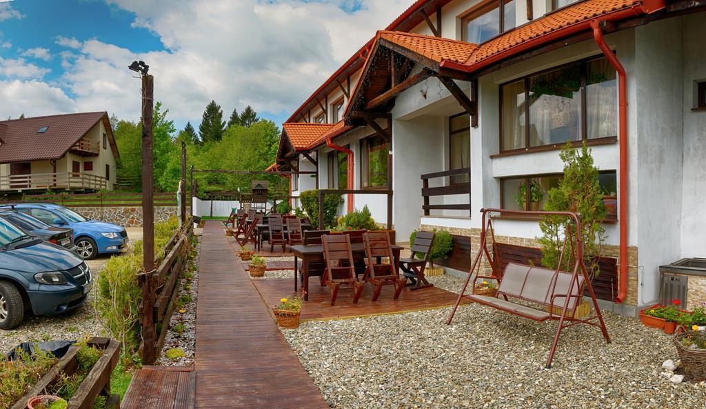 The Garden Resort Moieciu de Jos Exterior foto